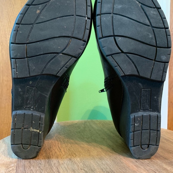 Natural Soul Chelsea Low-heeled Booties - Picture 7 of 8